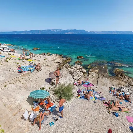 In Vlasici - With 2 Bedrooms, Wifi&outdoor Swimming Pool